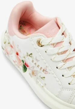 Standard - Sneakers Laag - White 9 Standard - Sneakers Laag - White -Ted Baker 01da4715bb4e49238ba44b2a07f7244b