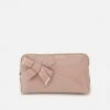 Ted Baker Nicolai - Toilettas - Pink