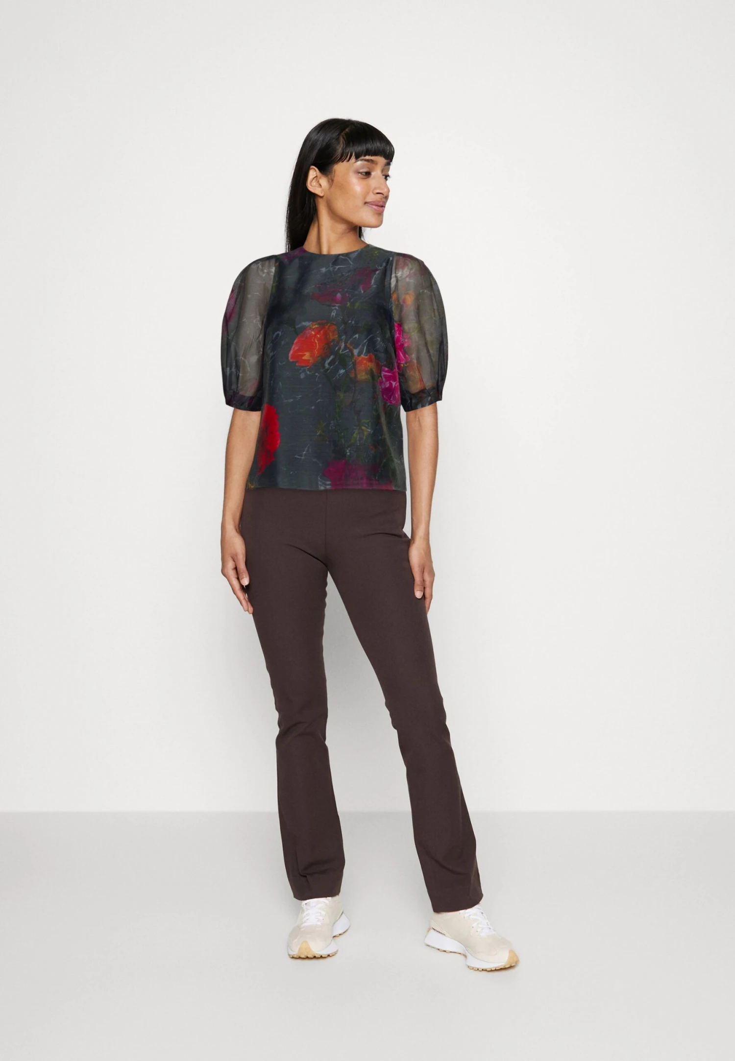 Ted Baker Ayymee - T-Shirt Print - Black 2 Ted Baker Ayymee - T-Shirt Print - Black - Afbeelding 2