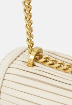 Ted Baker Plisse Xbody Bag - Schoudertas - Ivory -Ted Baker 47006d62c2a341a4b35e0baf79442fc9