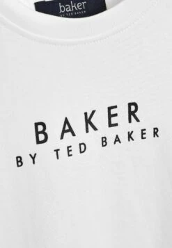 T-Shirt Print - White 5 T-Shirt Print - White -Ted Baker 7f608366c93145da9dc6ca74a88fc2a8