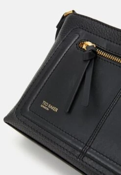 Ted Baker Nishu - Schoudertas - Black 9 Ted Baker Nishu - Schoudertas - Black -Ted Baker b9d32002254f42dfbf635d90073a3d57