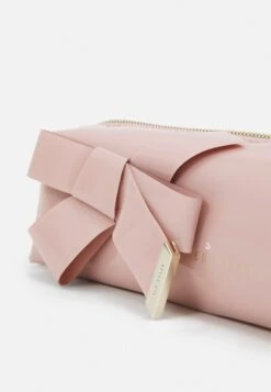 Ted Baker Nikara - Toilettas - Pink 7 Ted Baker Nikara - Toilettas - Pink -Ted Baker ba7b55af84a047ffa9a53b42340df0a1
