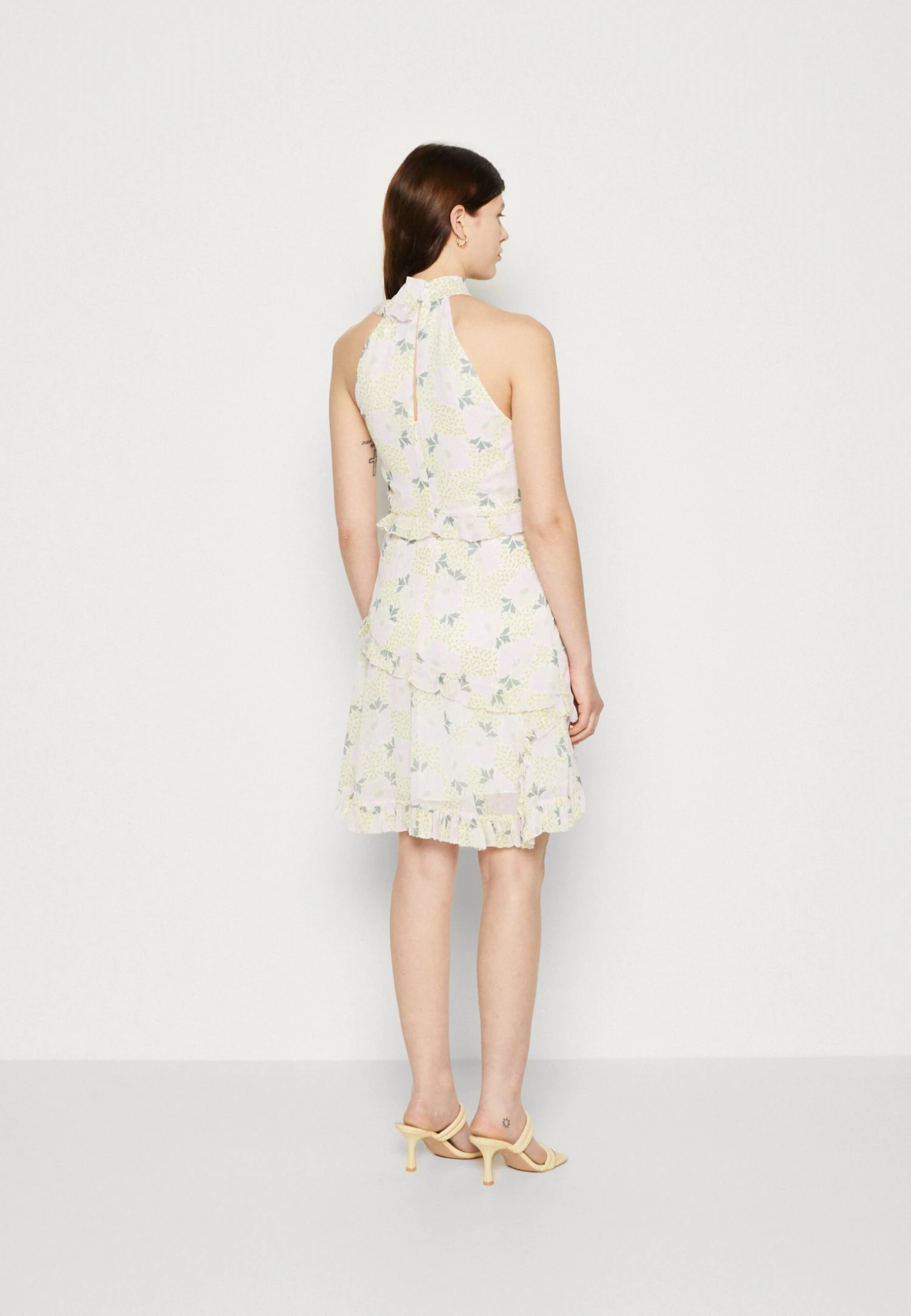 Ted Baker Suttonn - Cocktailjurk - Yellow 3 Ted Baker Suttonn - Cocktailjurk - Yellow - Afbeelding 3