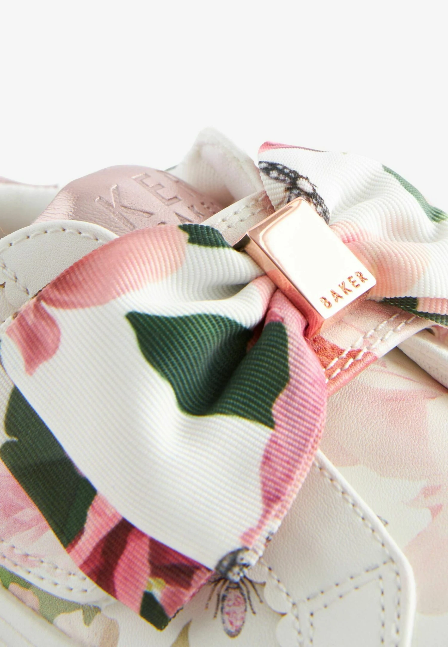 Floral Organza Bow Stand - Babyschoenen - White 6 Floral Organza Bow Stand - Babyschoenen - White - Afbeelding 6