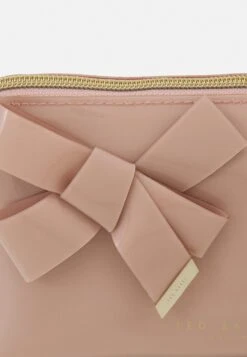 Ted Baker Nicolai - Toilettas - Pink 7 Ted Baker Nicolai - Toilettas - Pink -Ted Baker cda55c00cf7f4f939827af44552ab0a9